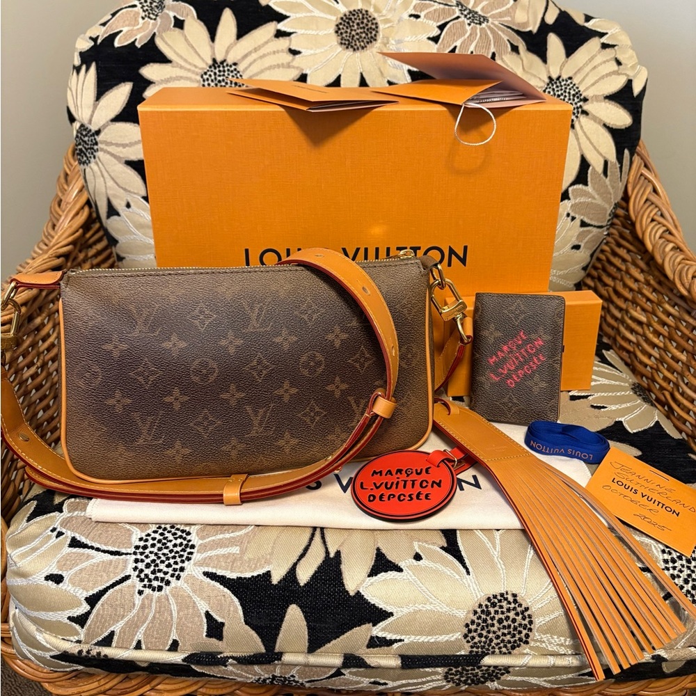 Louis Vuitton Pochette Accessoire XL and Pocket Organizer in Monogram Dust